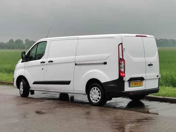 Ford Transit Custom 2.0 TDCI L2H1 Image 5